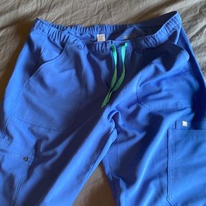 FIGS Men XXL Scrub set.